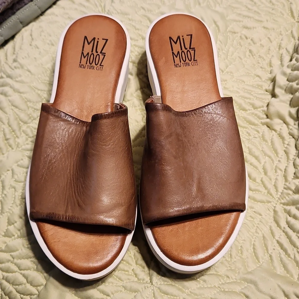 MIZ MOOZ New York City Pollock leather slip on platform sandals.